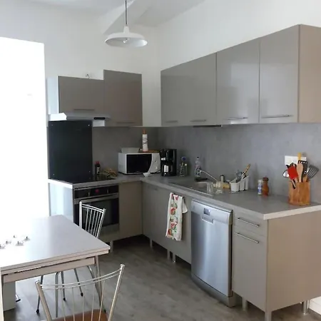 T4 De 85m2 Avec Garage En Plein Coeur De