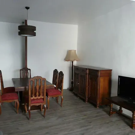Apartment T4 De 85m2 Avec Garage En Plein Coeur De *